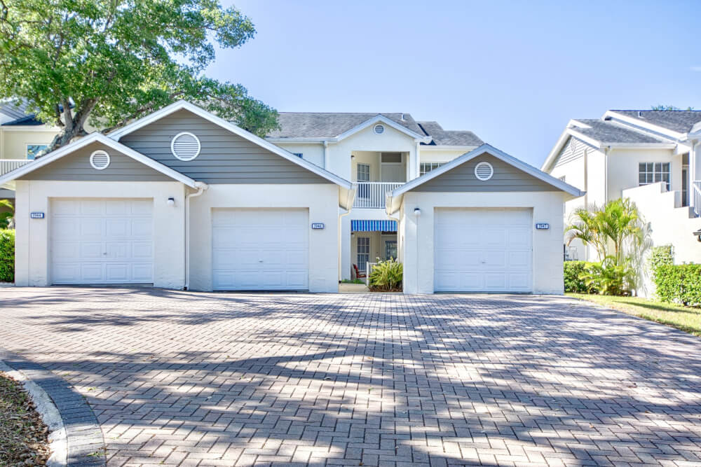 Read more about the article SOLD!  14740 SHIPWATCH TRACE Unit #1947, LARGO, Florida 33774