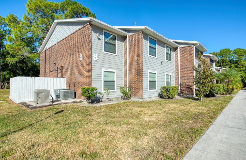 You are currently viewing NEW TO THE MARKET:  1400 GANDY BLVD. N BLVD N, #811, ST PETERSBURG, FL 33702